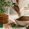 Larvas e farinha de Tenebrio molitor em recipientes de vidro - fonte sustentável de proteína para ração de cães e gatos